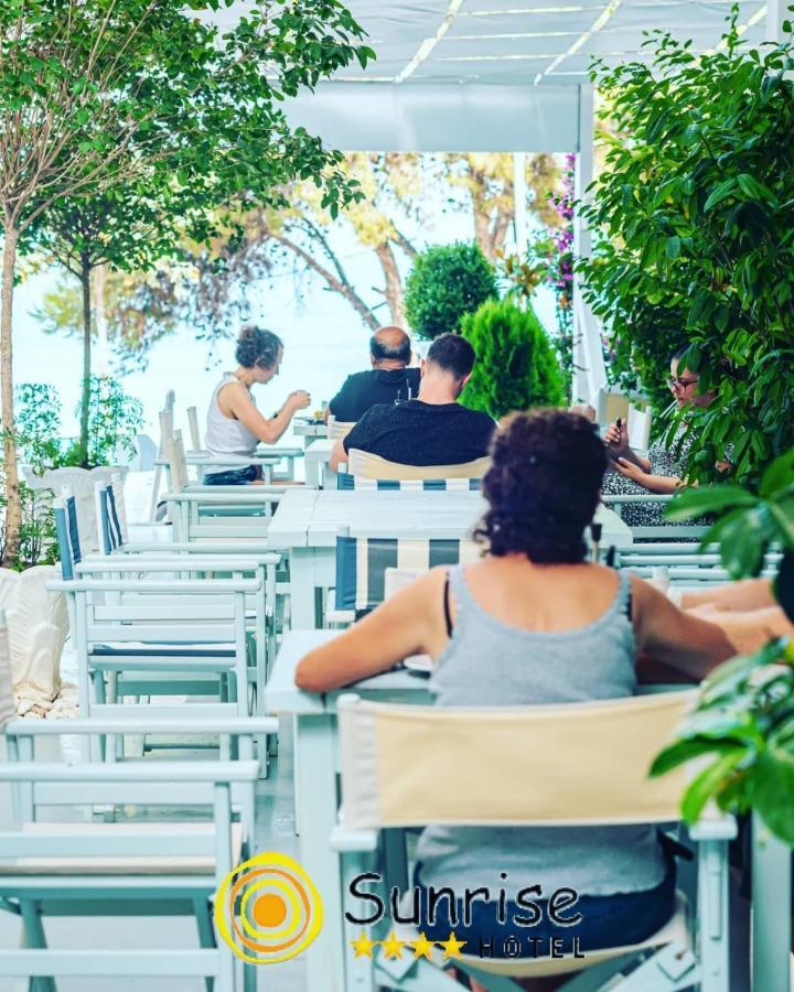 Sunrise Hotel Sarandë Eksteriør bilde