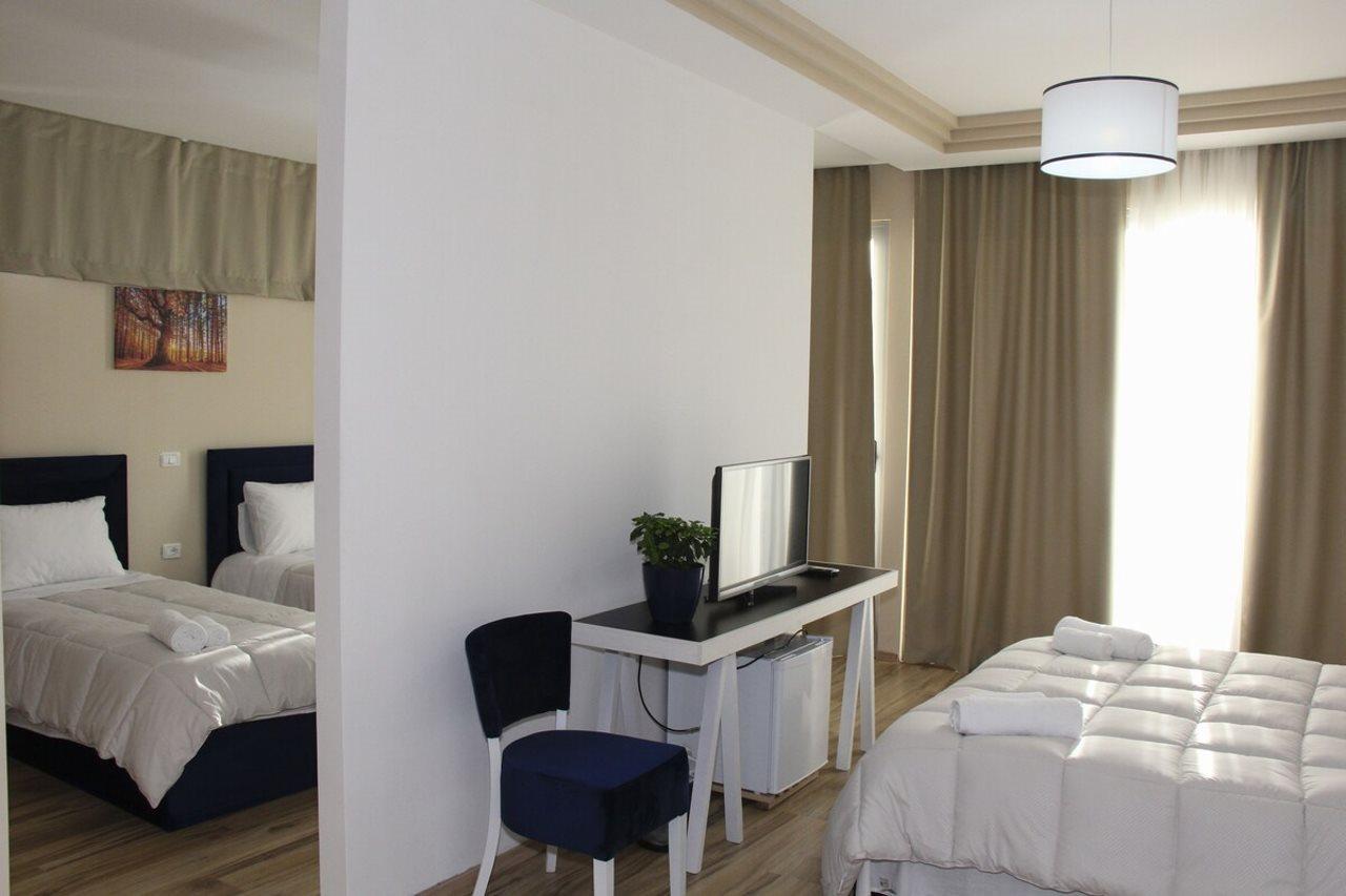 Sunrise Hotel Sarandë Eksteriør bilde